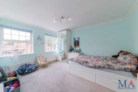 Cavendish Crescent, Elstree, Image 18