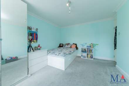 Cavendish Crescent, Elstree, Image 19