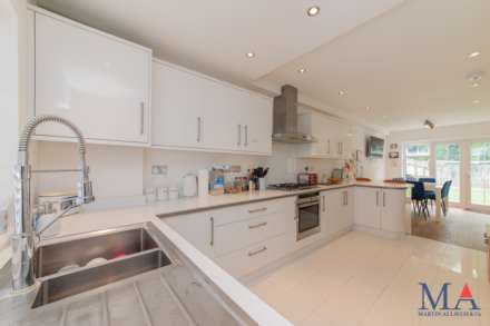 Cavendish Crescent, Elstree, Image 34