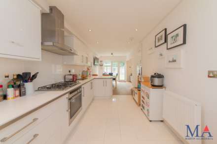 Cavendish Crescent, Elstree, Image 35