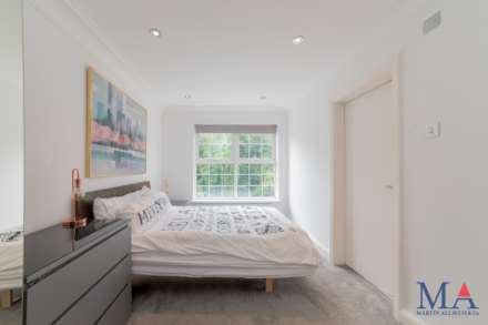 Cavendish Crescent, Elstree, Image 44
