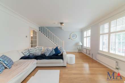 Cavendish Crescent, Elstree, Image 52