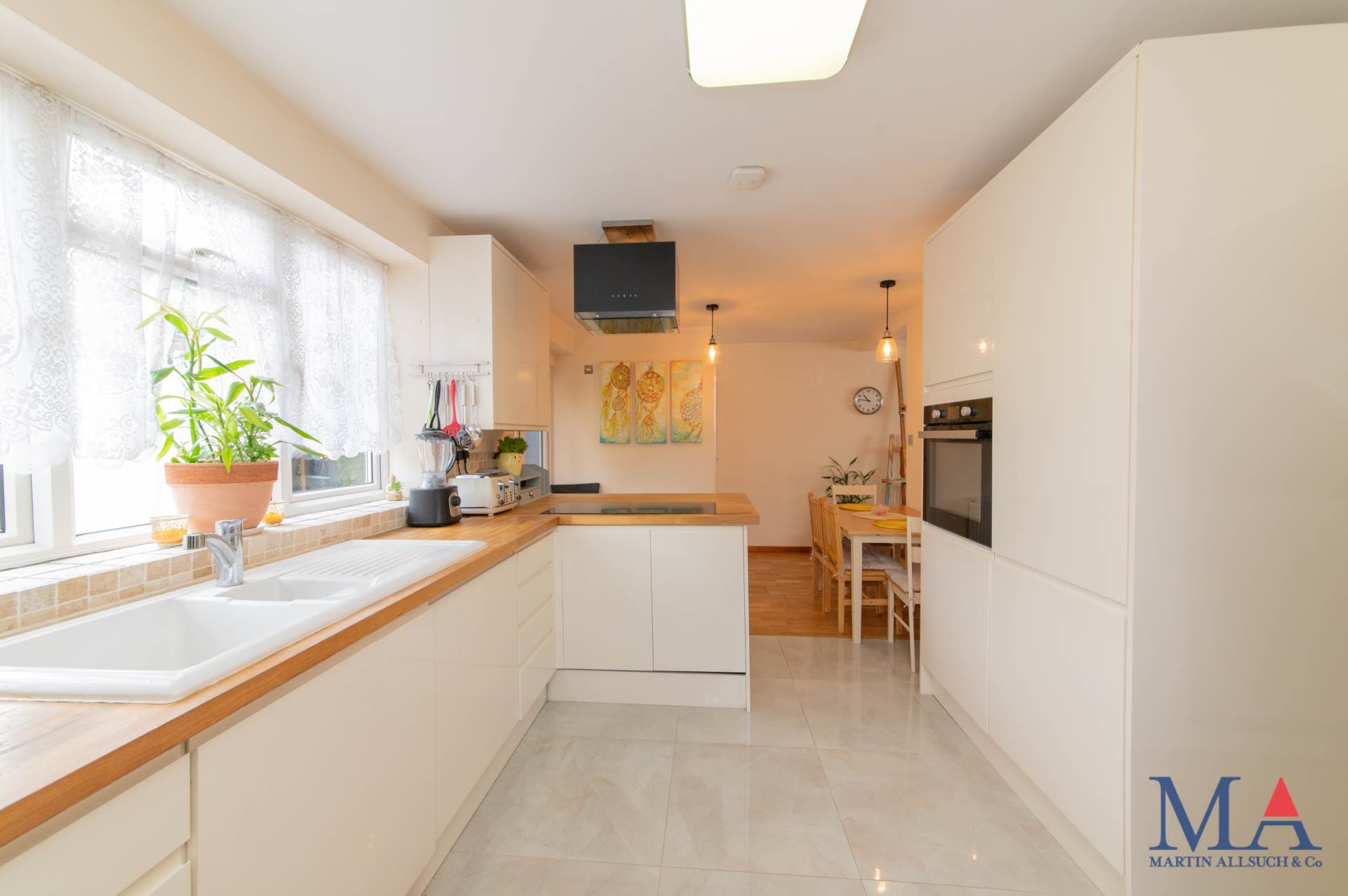 Hartforde Road, Borehamwood, Image 9