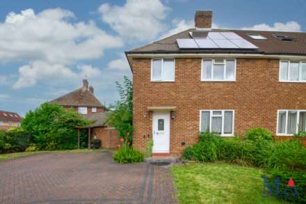 Hartforde Road, Borehamwood, Image 1