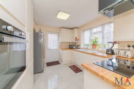 Hartforde Road, Borehamwood, Image 10