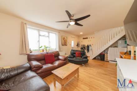 Hartforde Road, Borehamwood, Image 5