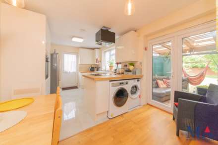 Hartforde Road, Borehamwood, Image 7
