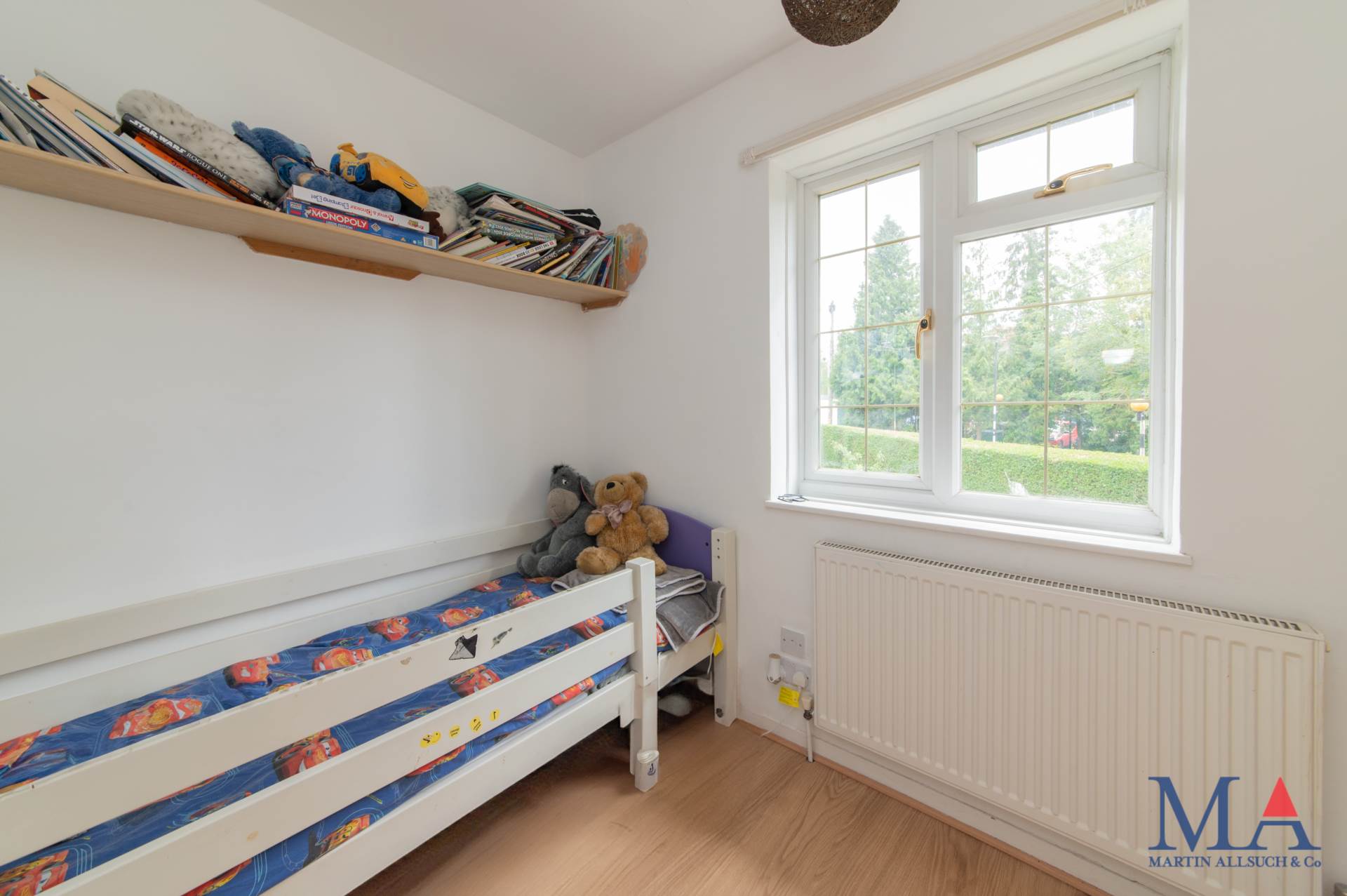 Hillside Avenue, Borehamwood, Image 13
