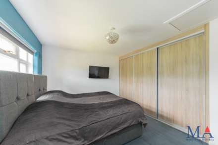 Hillside Avenue, Borehamwood, Image 10