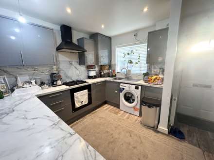 Rodgers Close, Elstree, Image 2