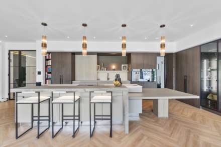 Deacons Hill Road, Borehamwood, Image 1