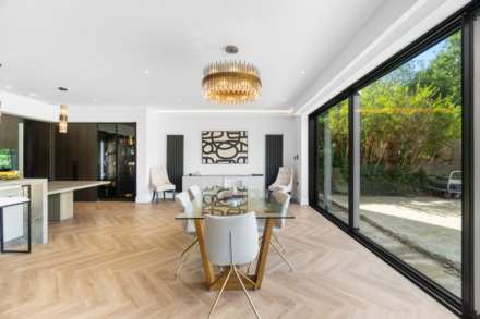 Deacons Hill Road, Borehamwood, Image 4