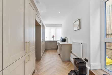 Deacons Hill Road, Borehamwood, Image 5