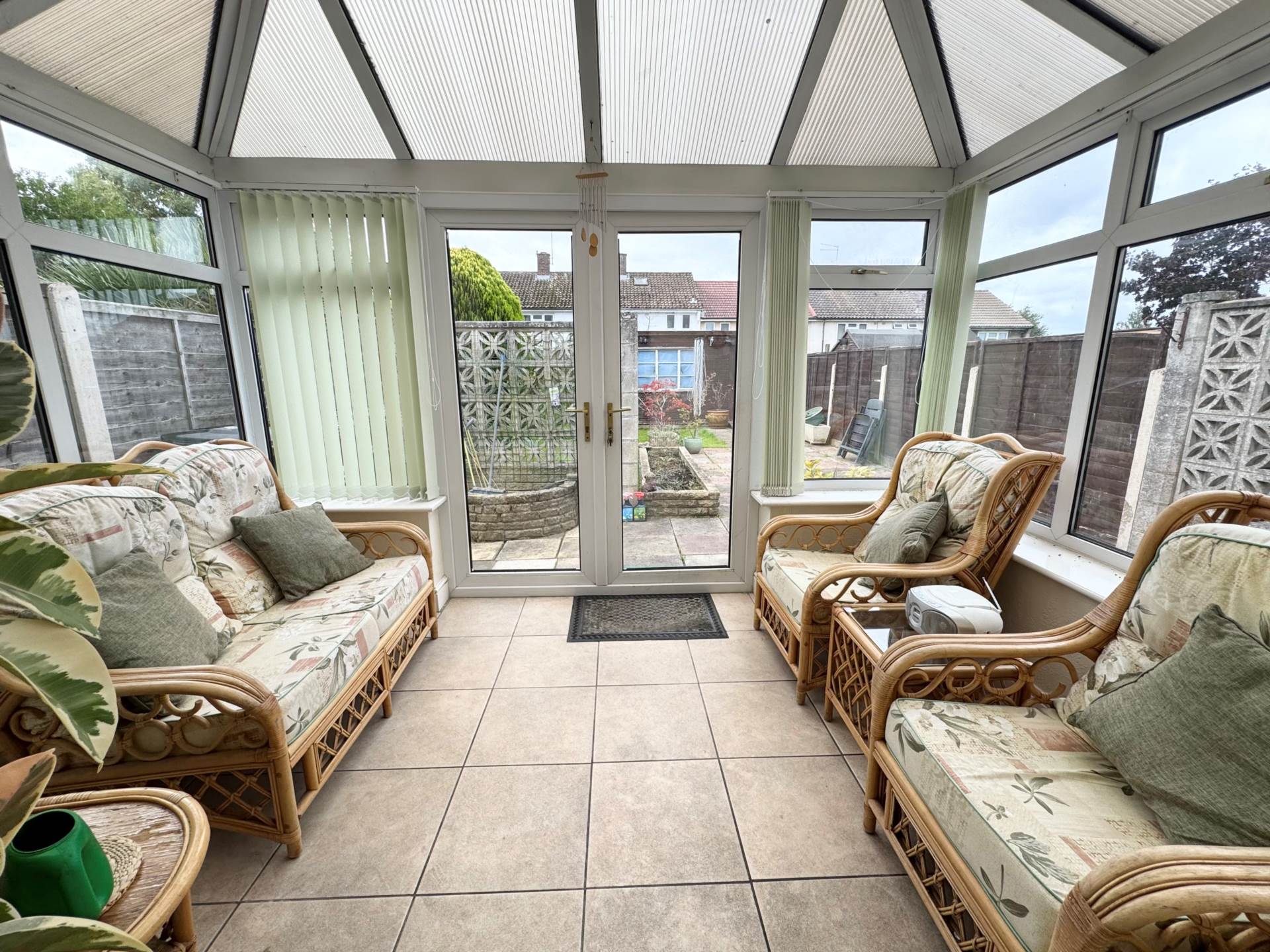 Milton Drive, Borehamwood, Image 9