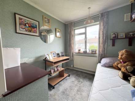 Milton Drive, Borehamwood, Image 16