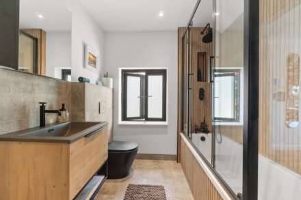 Farm Cottage, Radlett, Image 11