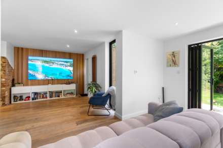 Farm Cottage, Radlett, Image 3