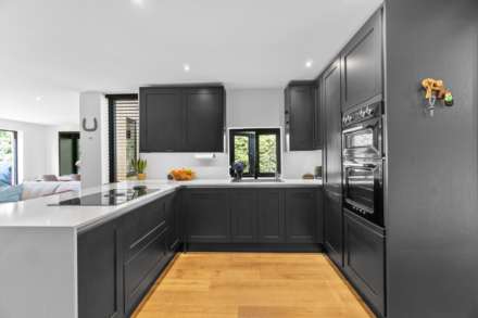 Farm Cottage, Radlett, Image 4