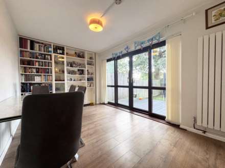 Webber Close, Elstree, Image 3