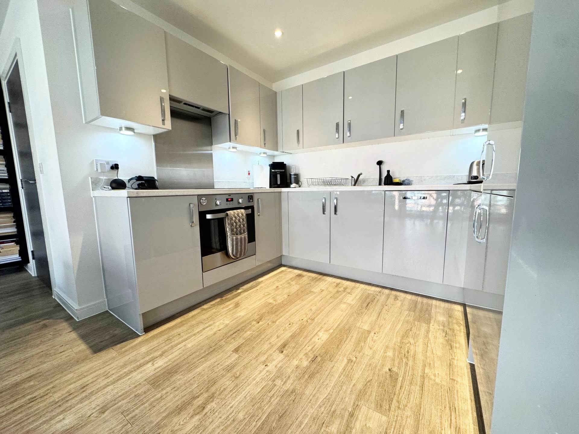 Darwin House, Holmesley Road, Image 5