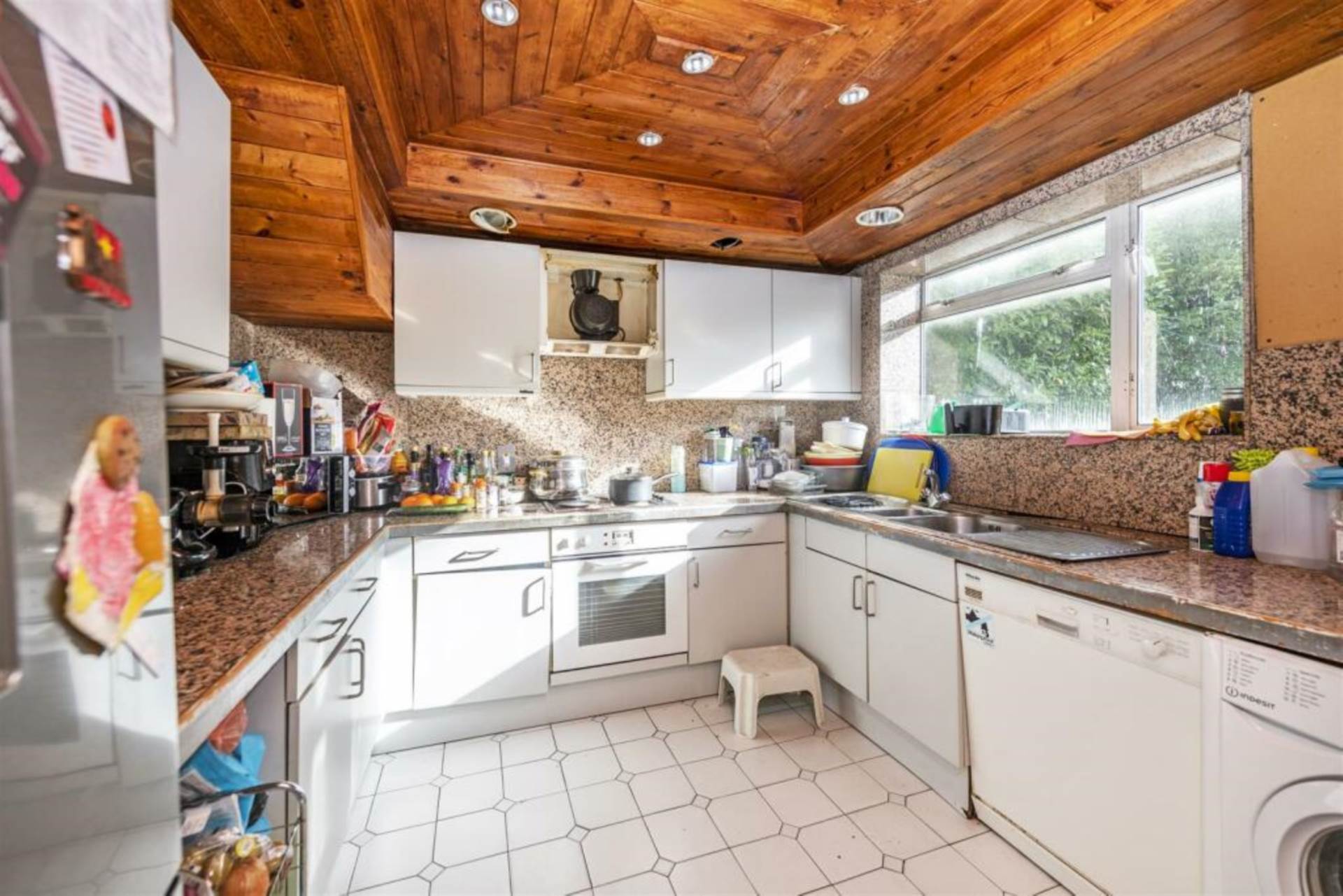 Delius Close, Elstree, Image 3