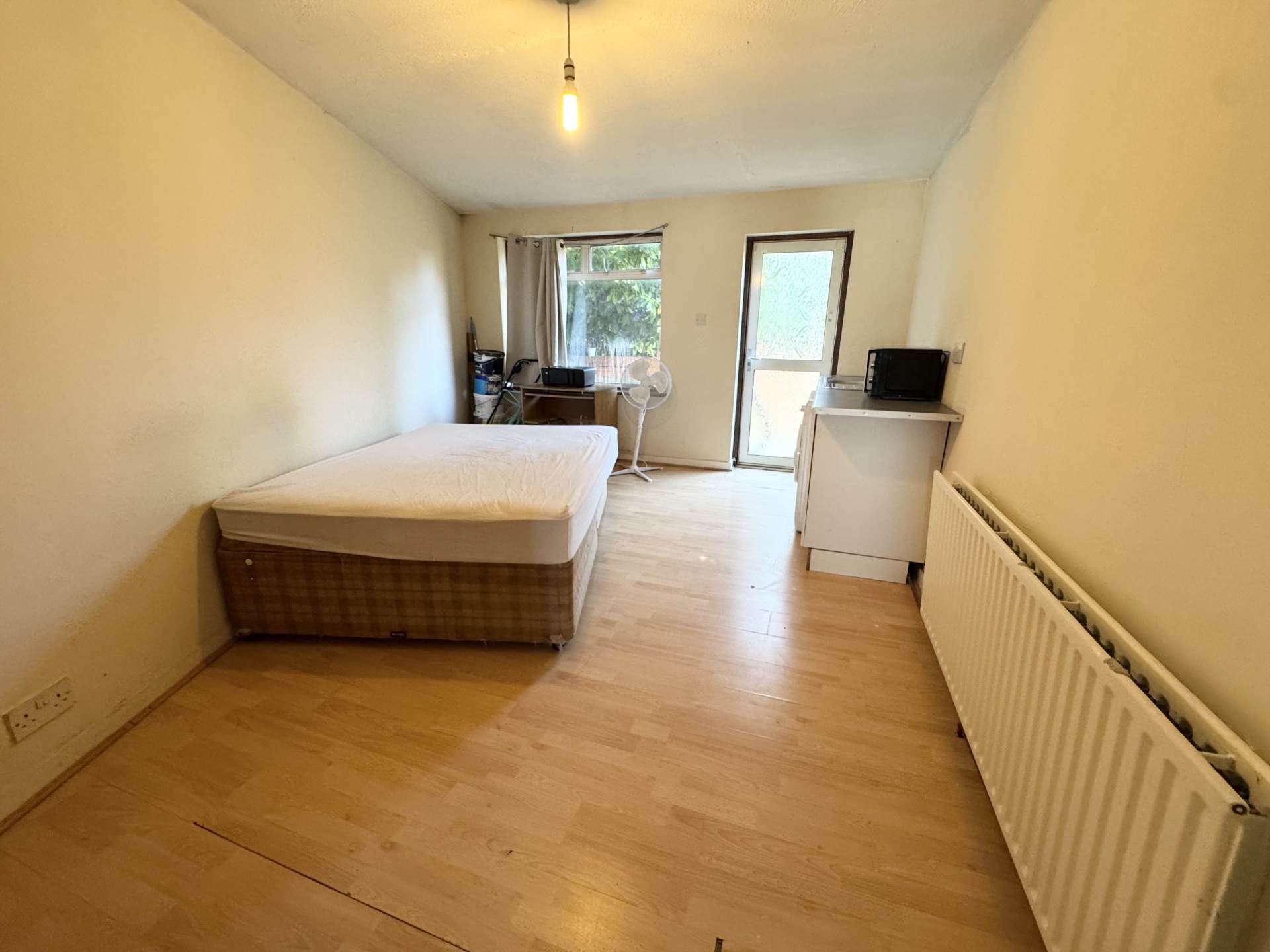 Delius Close, Elstree, Image 5