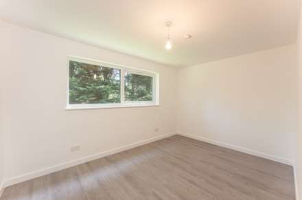 Brook Court, Radlett, Image 6