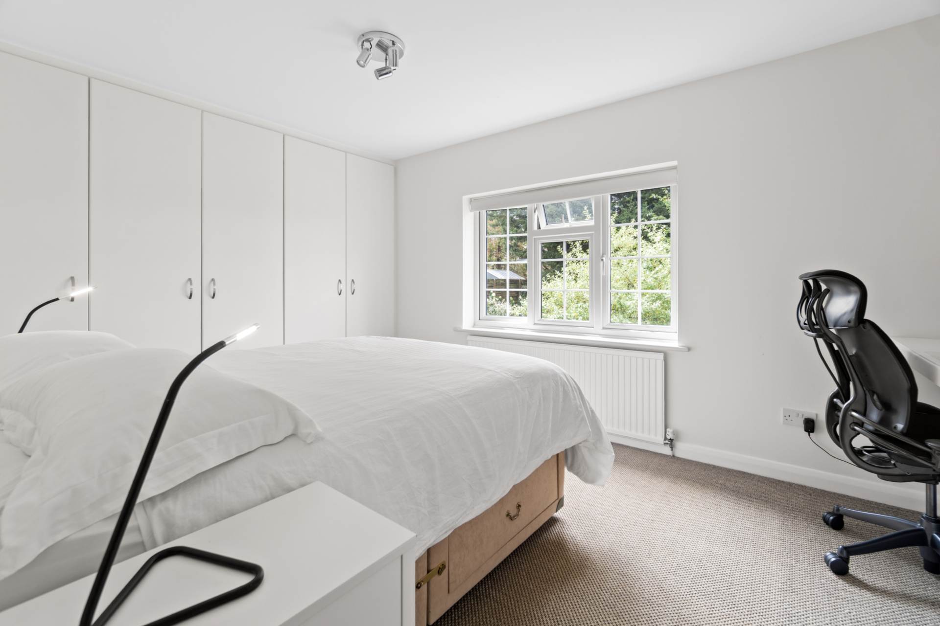 Belmor, Elstree, Image 8