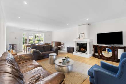 Belmor, Elstree, Image 4