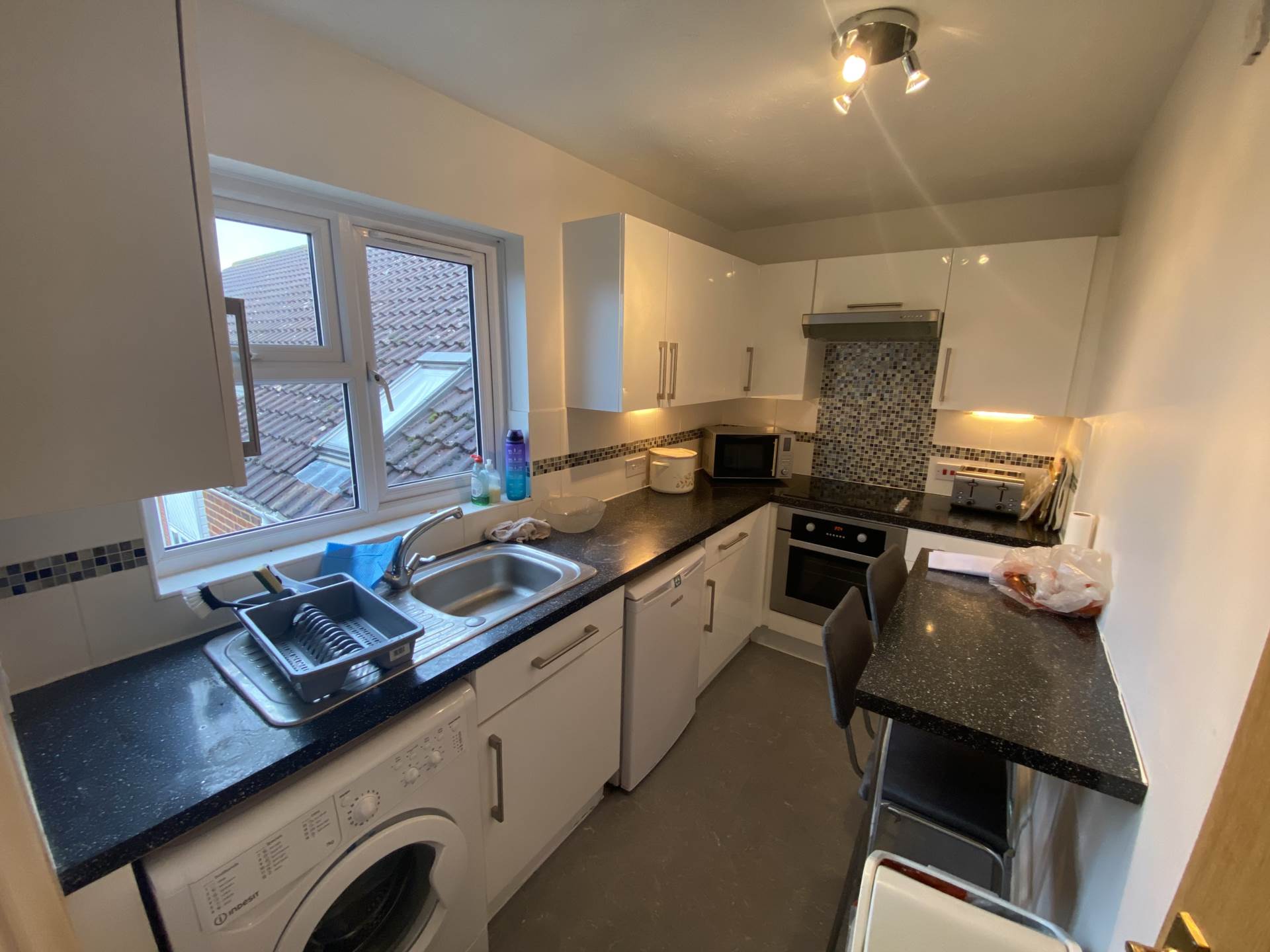 Yew Tree Court, Elstree, Image 3