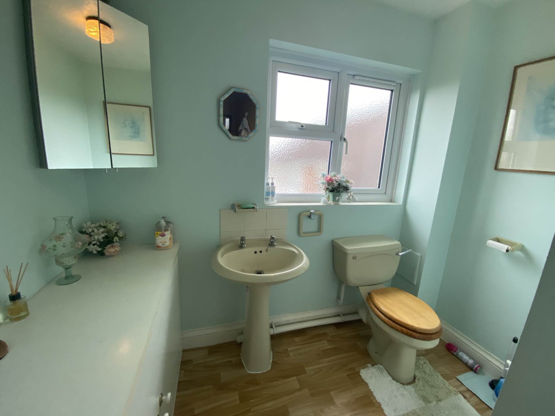 Yew Tree Court, Elstree, Image 9
