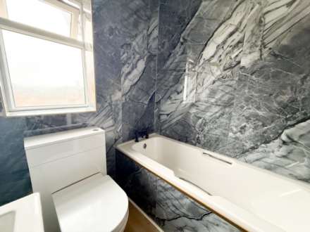 Holmewood Crescent, Nottingham, Image 15