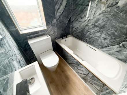 Holmewood Crescent, Nottingham, Image 16