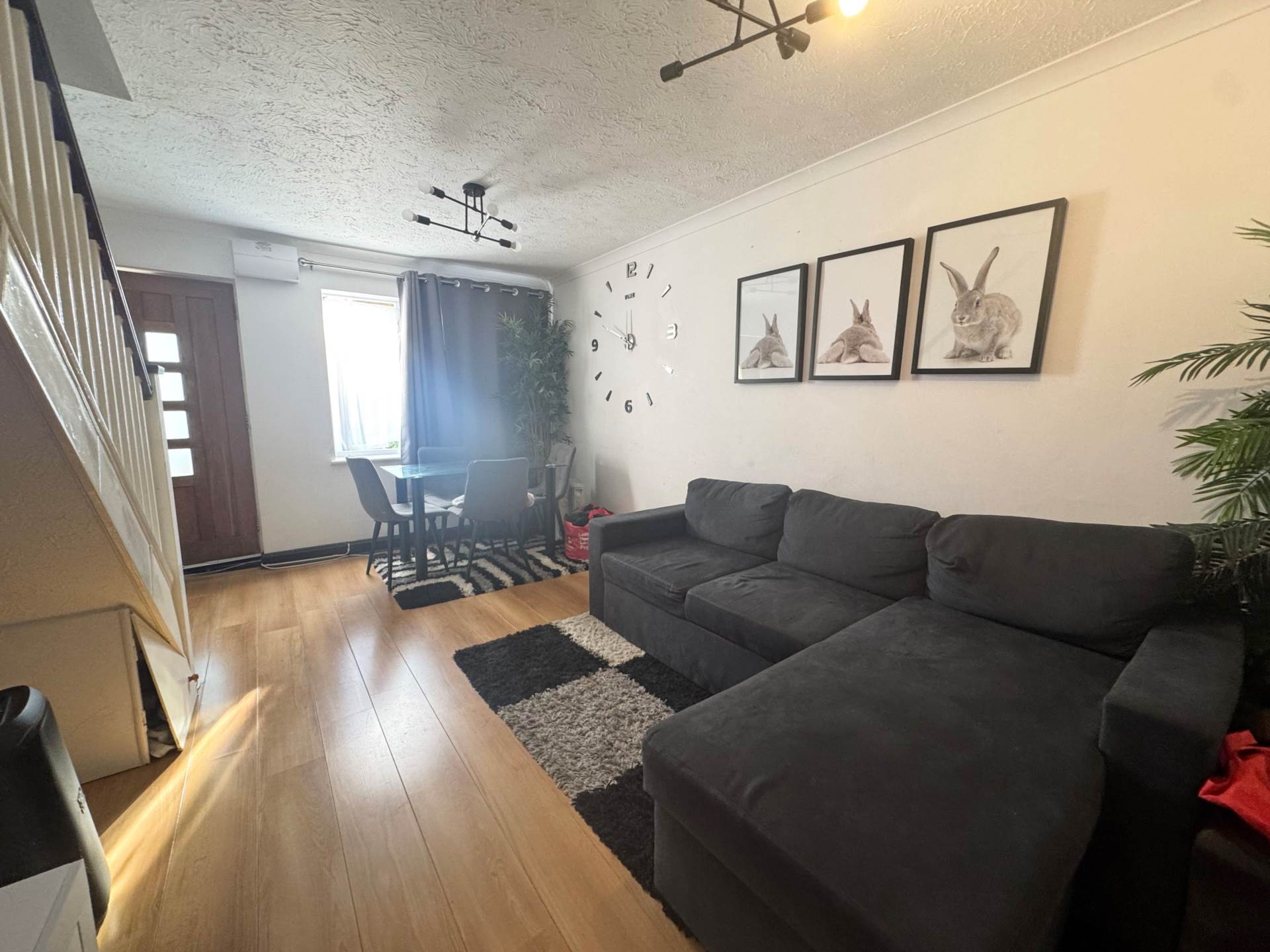 Siskin Close, Borehamwood, Image 2