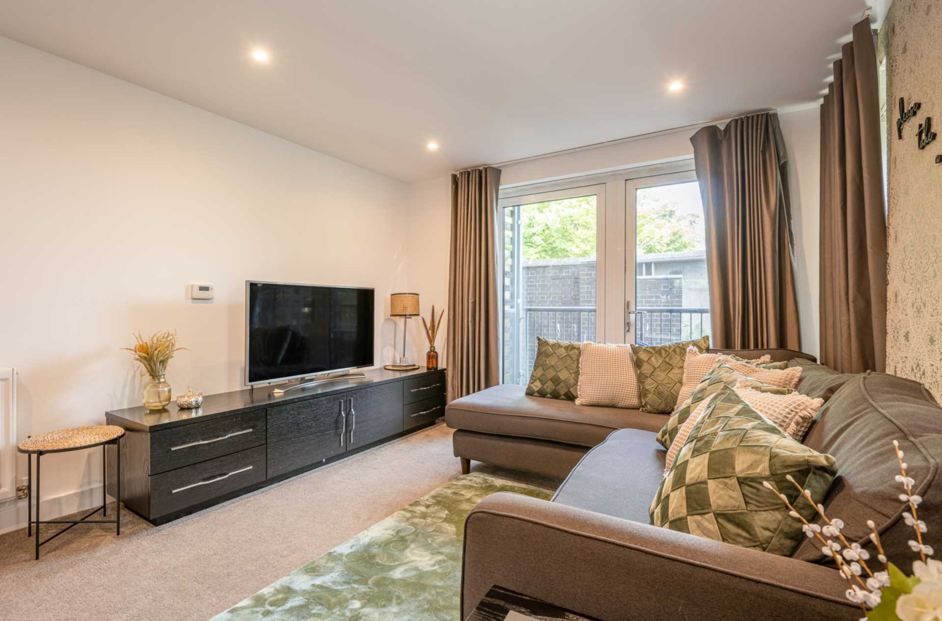 Owen Court, Grade Close, Elstree, Image 3