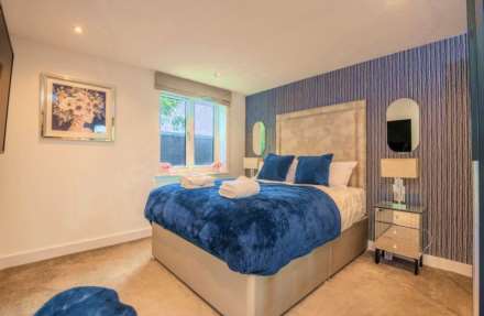 Owen Court, Grade Close, Elstree, Image 8