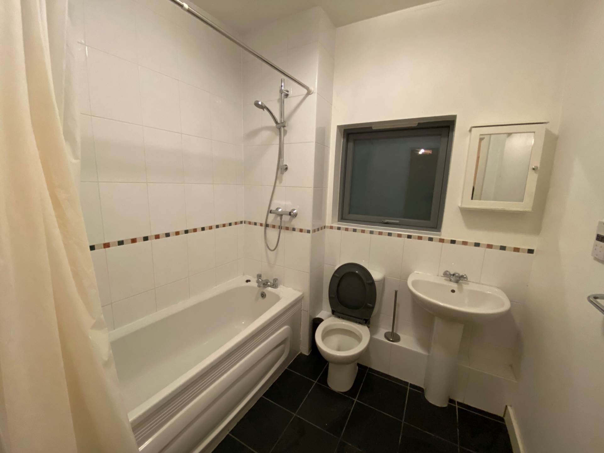Lanacre Avenue, Colindale, Image 8