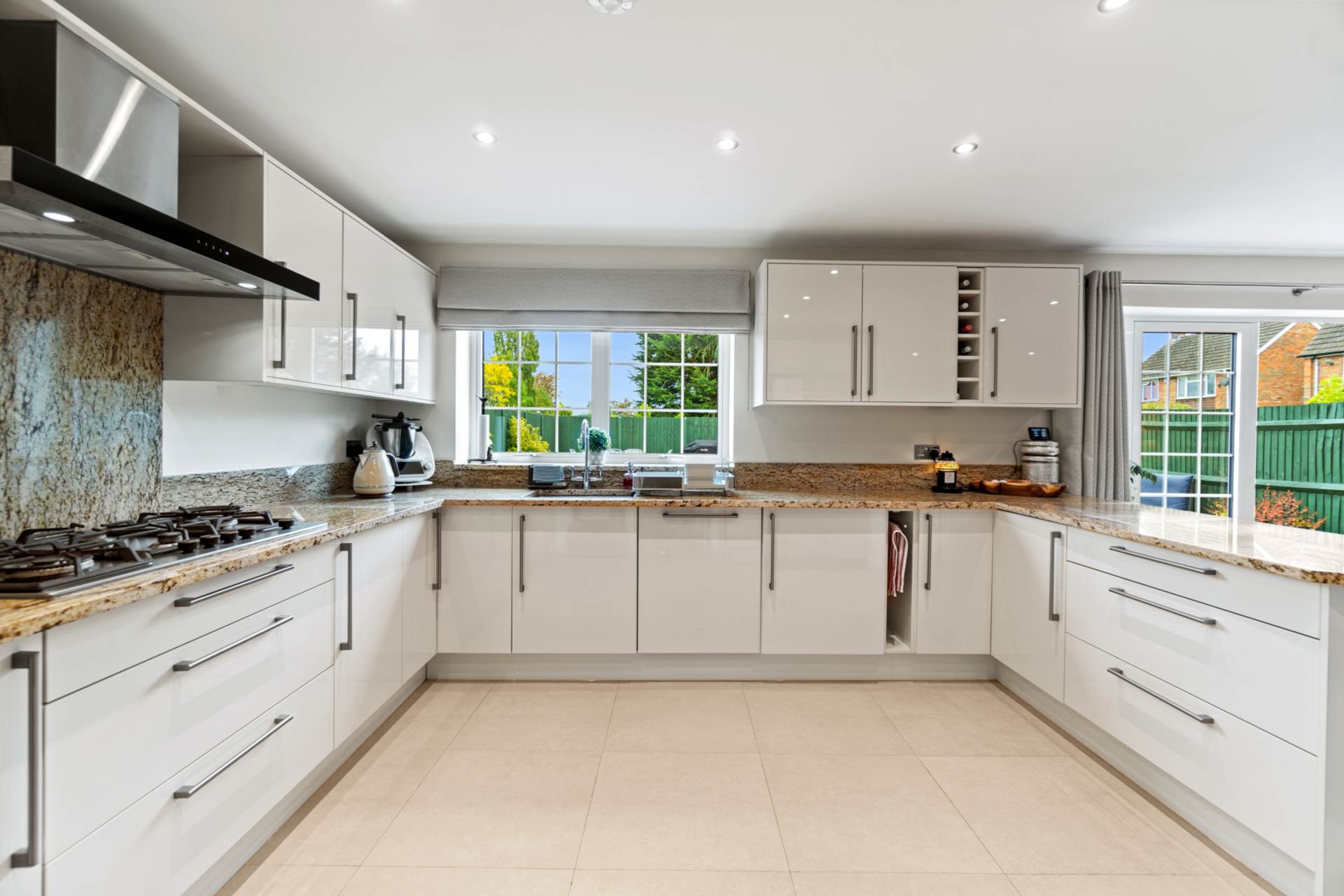 Stratfield Road, Borehamwood, Image 4