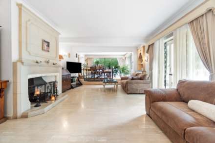 Allum Lane, Elstree, Image 3