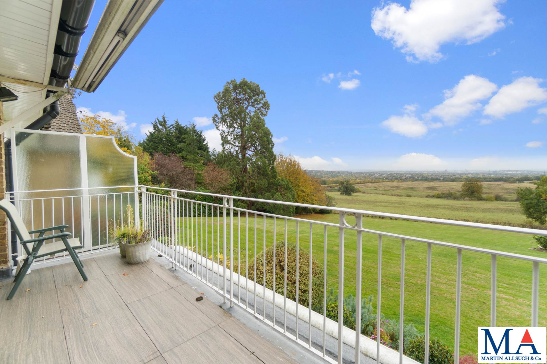 Deacons Heights, Elstree, Image 10