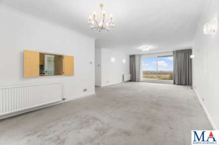 Deacons Heights, Elstree, Image 5
