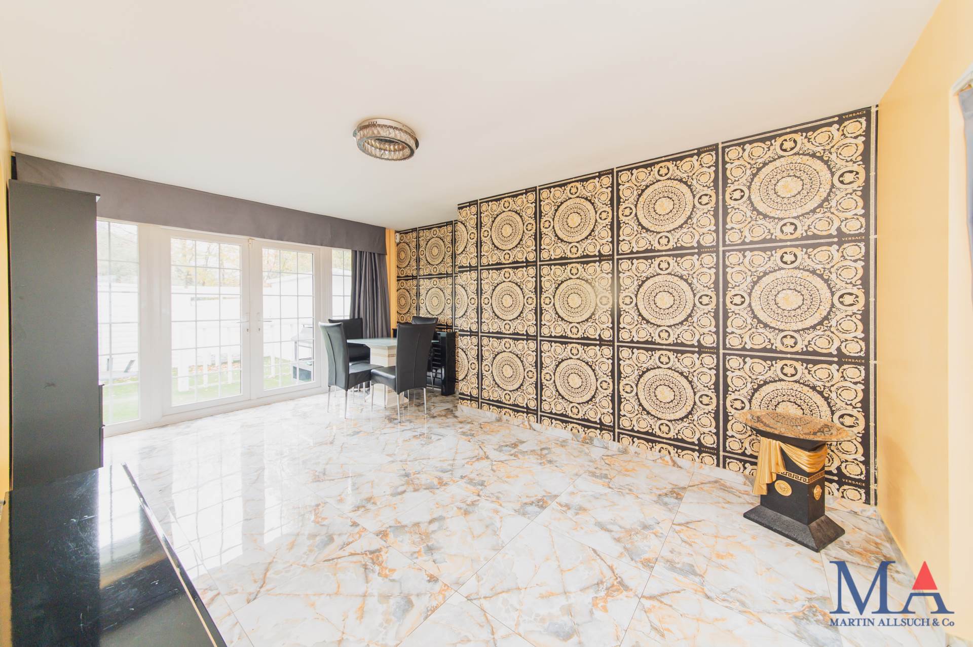 Queensway, Shenley, Image 4