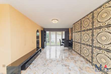 Queensway, Shenley, Image 5