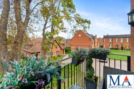 Marlborough Drive, Bushey, Image 13