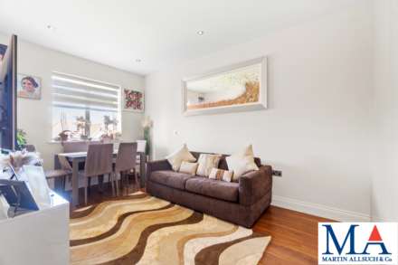 Marlborough Drive, Bushey, Image 4