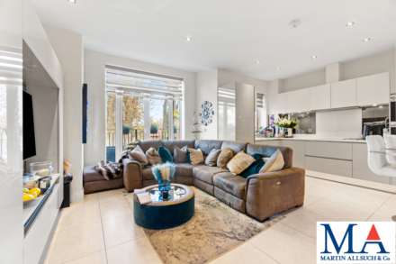 Marlborough Drive, Bushey, Image 9