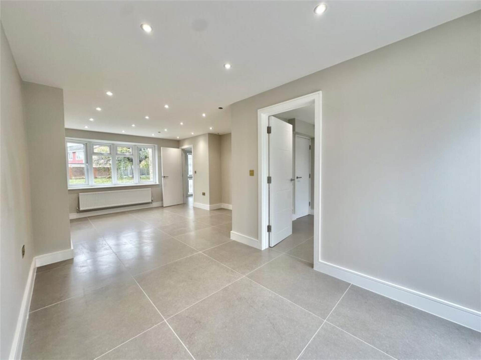 Wych Elms, Park Street, Image 2