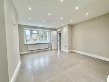 Wych Elms, Park Street, Image 3