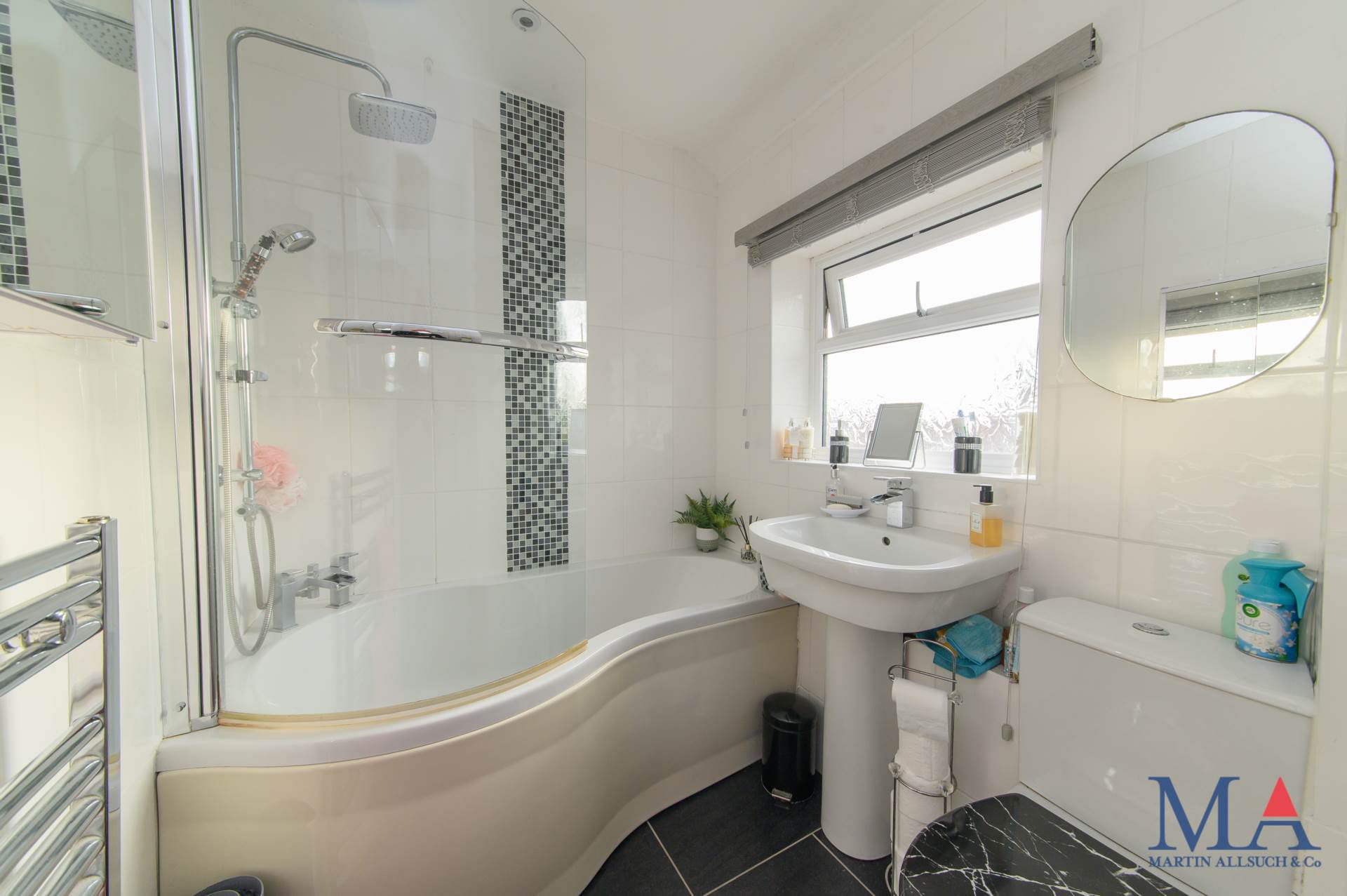 Rossington Avenue, Borehamwood, Image 18