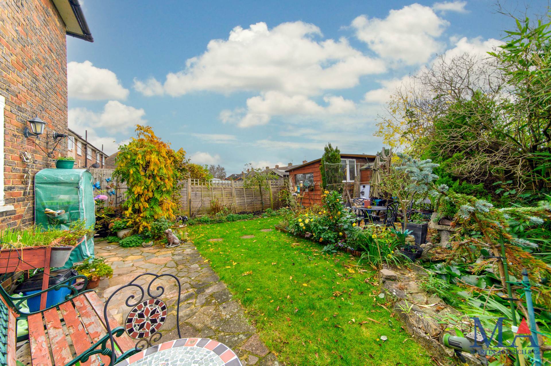 Rossington Avenue, Borehamwood, Image 21